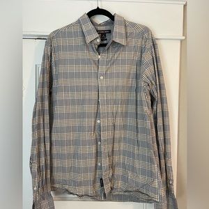Men’s bottom up dress shirt. Size XL